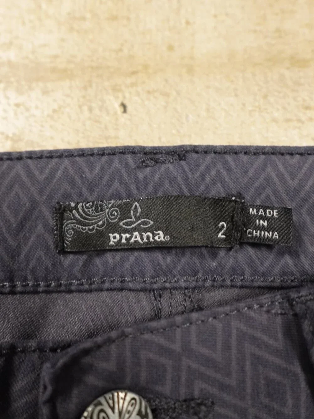 prAna Meme Cargo Pant Women’s Size 2 Eggplant Purple Utility Travel Outdoor - Picture 3 of 12